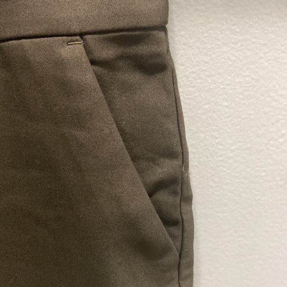 Size 4 petite olive green columnist ankle mid rise pants - Picture 2 of 7